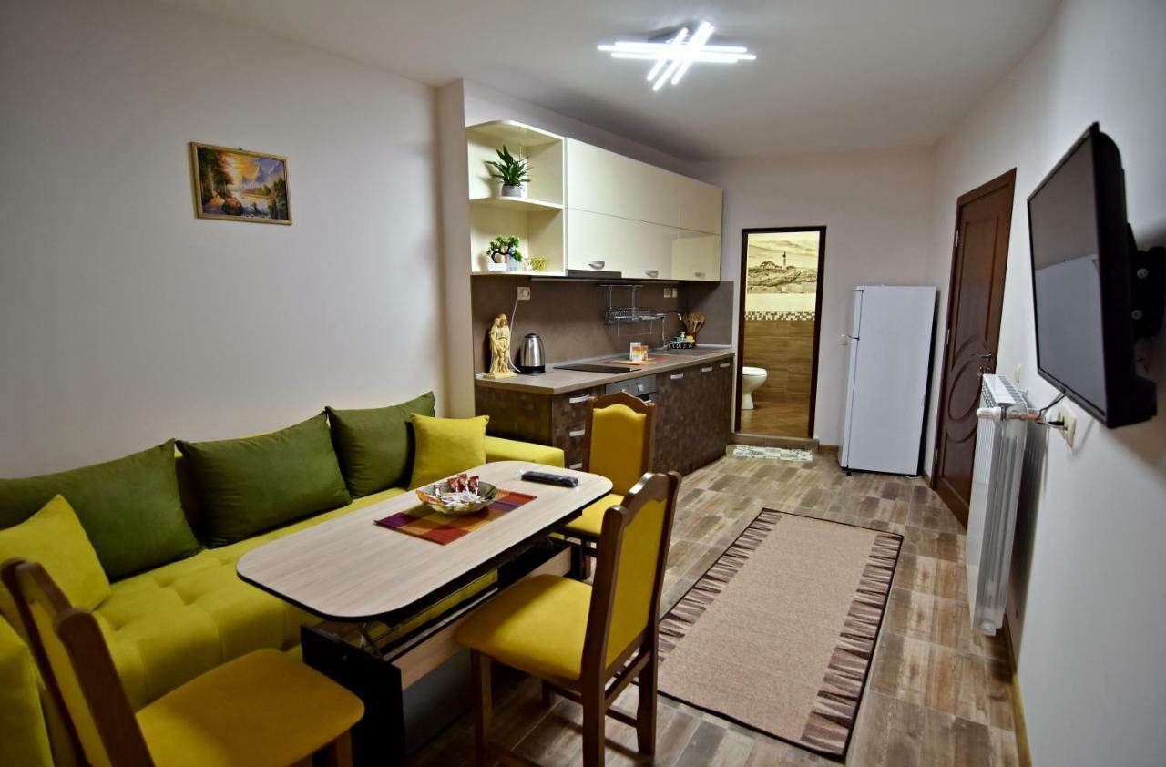Madini Apartment ヴェリングラード エクステリア 写真