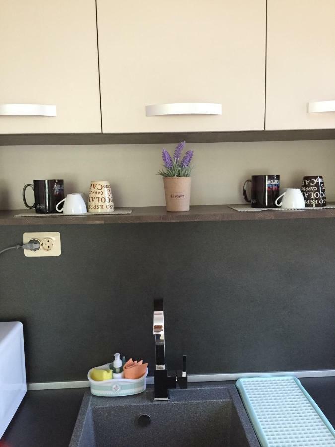 Madini Apartment ヴェリングラード エクステリア 写真